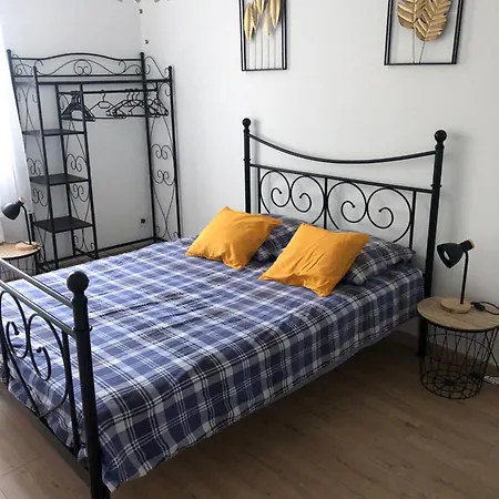 Holiday home Havre De Paix A St Paul En Foret Saint-Paul-en-Foret